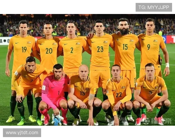 世界杯小组赛精彩回顾：强队逆袭黑马崛起，赛场上演惊心动魄对决